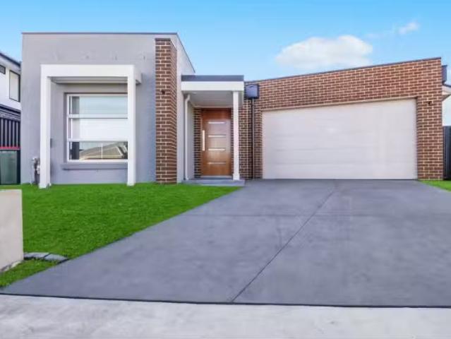House for rent in Elara, Sydney