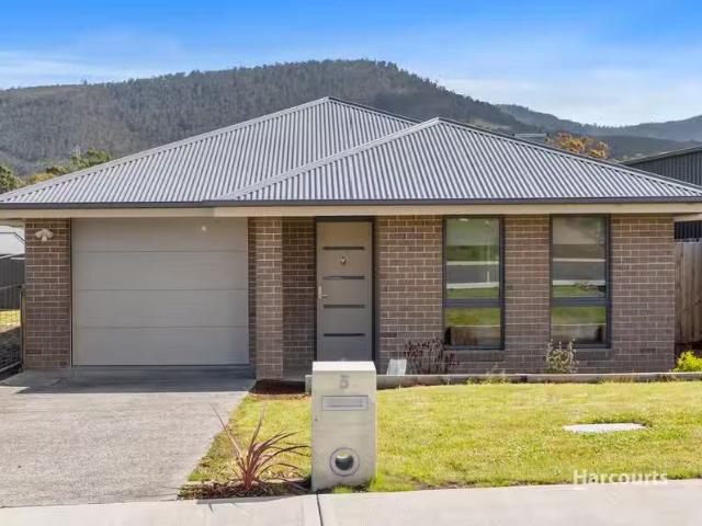 House for rent in New Norfolk, Tasmania
