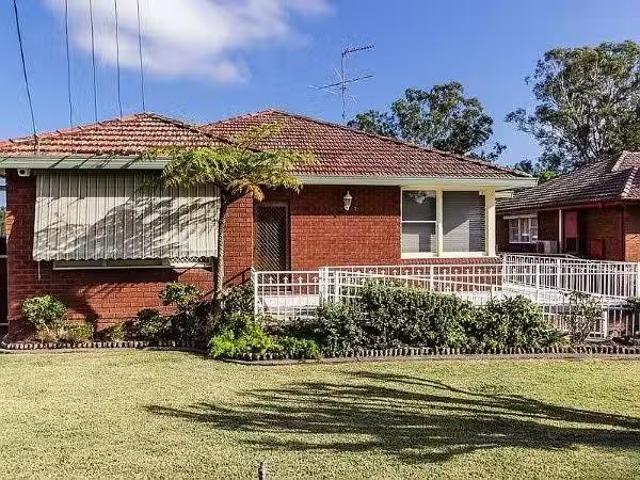 House for rent in Toongabbie, Sydney
