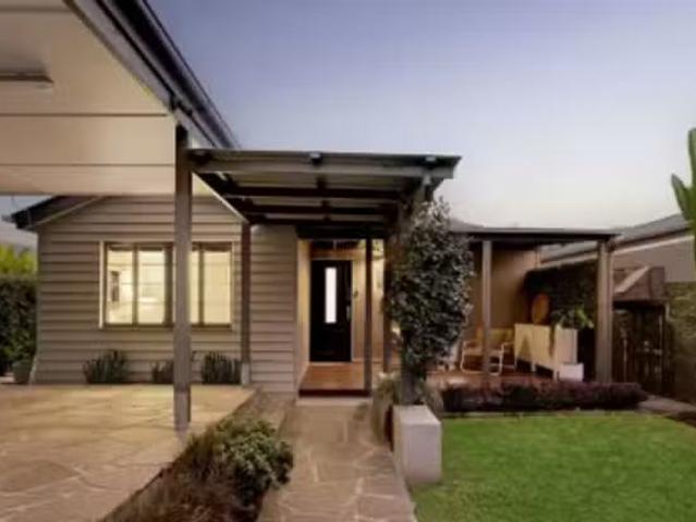 House for rent in Camp Hill, Greater Brisbane