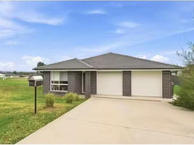 Apartment for rent in Piallamore, New South Wales