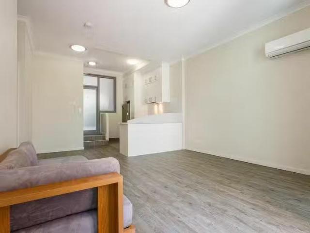Apartment for rent in Success, Western Australia