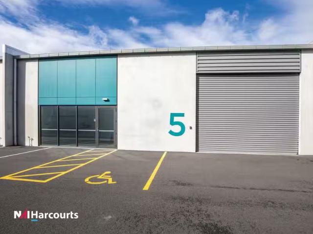 House for rent in Chaslands, Canterbury