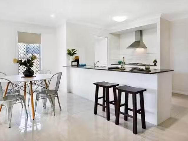 House for rent in Mount Louisa, Queensland
