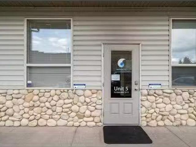 House for rent in Cochrane, Alberta