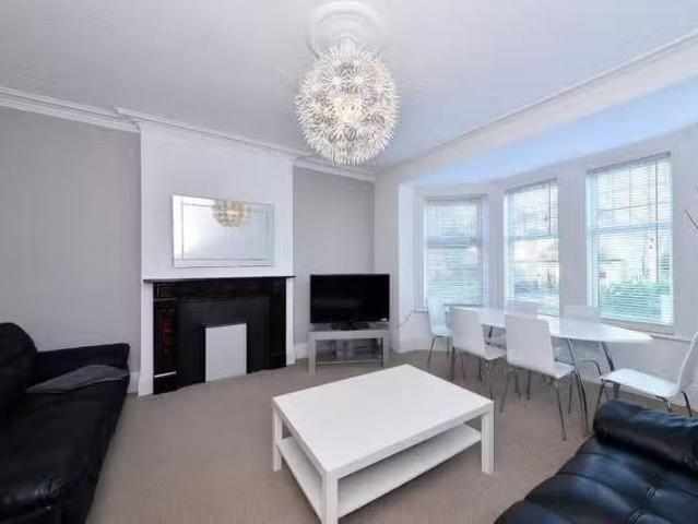 Apartment for rent in Kensington, Greater London