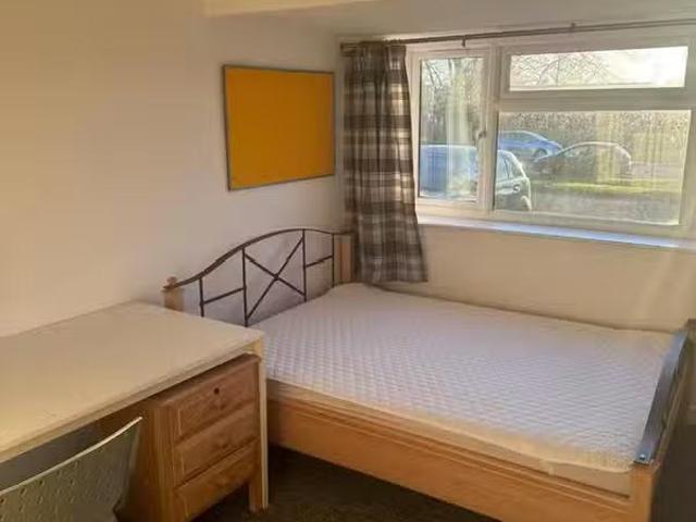 House for rent in Elm Park, Greater London