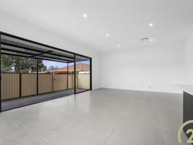 Condo for rent in Smithfield, Sydney