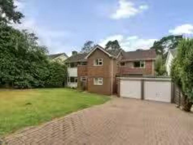 House for rent in Heatherside, Heol-las