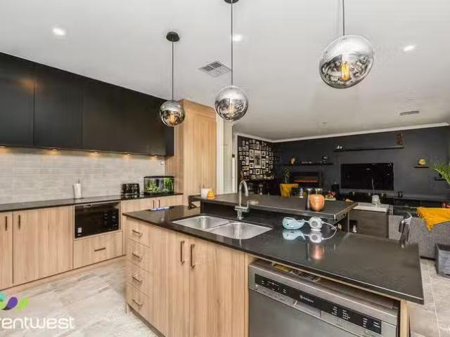 House for rent in Success, Western Australia
