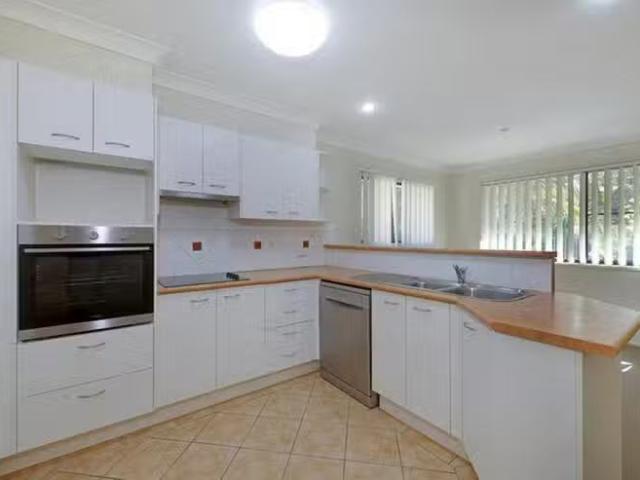 House for rent in Moore Park Beach, Queensland