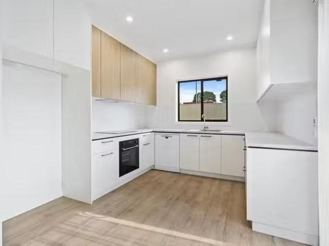 House for rent in Canning Vale, Western Australia