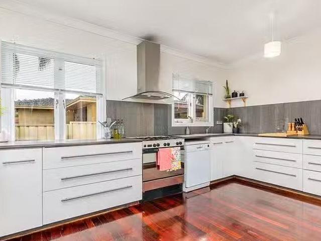House for rent in High Wycombe, Western Australia