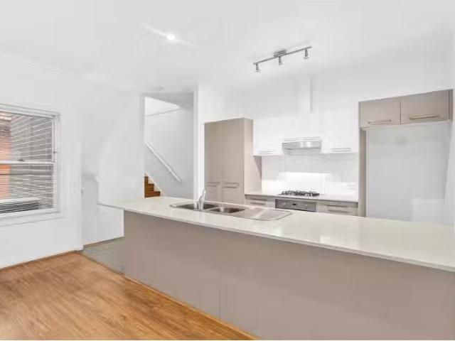 Condo for rent in Wollongong West, New South Wales