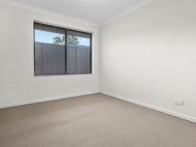 House for rent in Spearwood, Western Australia