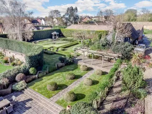 House for rent in Barton Stacey, Hampshire