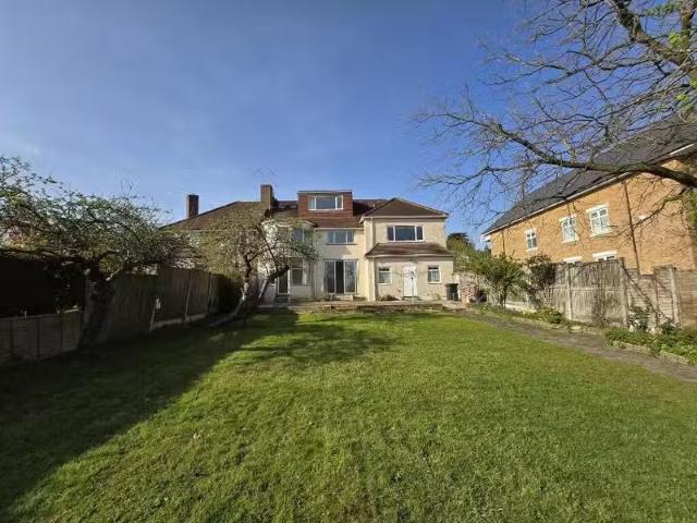 House for rent in Enfield, Greater London