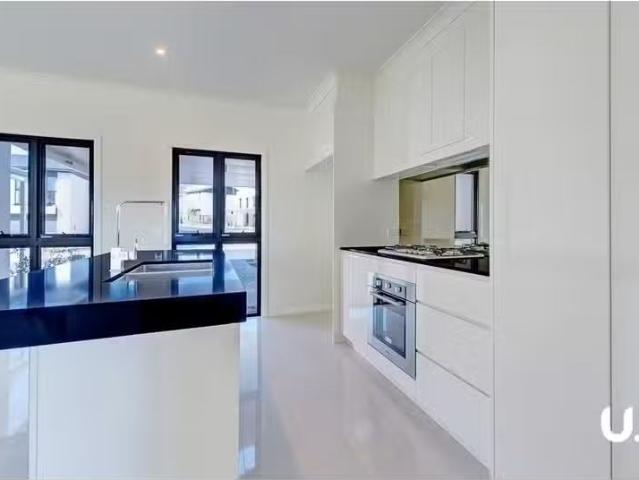 Condo for rent in Sydney, New South Wales