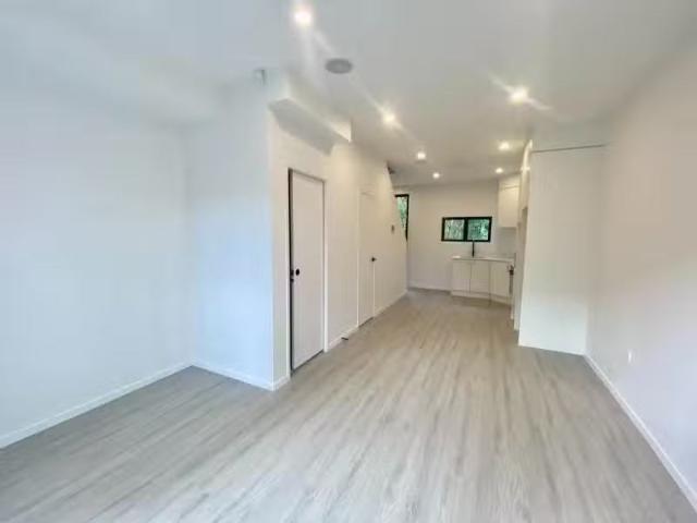 House for rent in Oratia, Oroua County