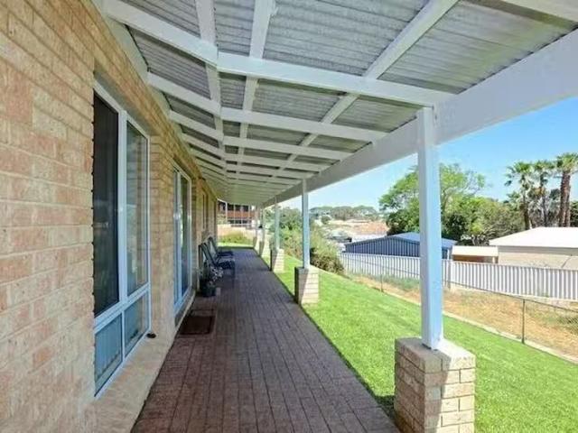 House for rent in Quinns Rocks, Western Australia