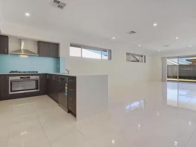 House for rent in Success, Western Australia