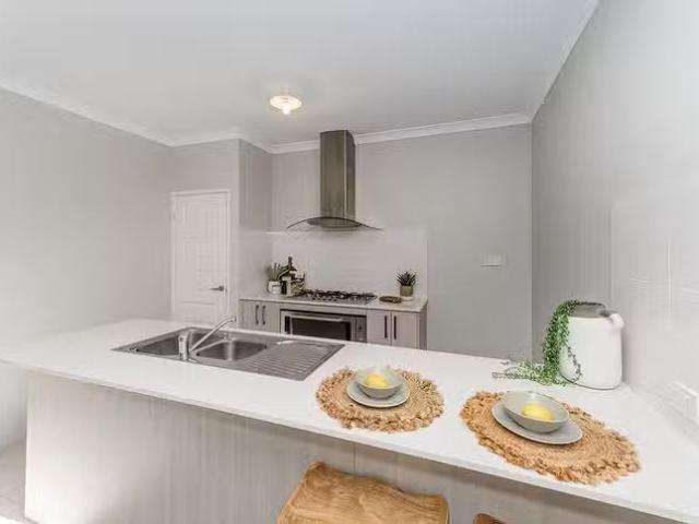 House for rent in Piara Waters, Western Australia