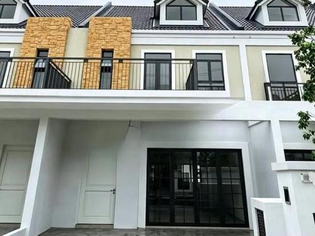 Terraced House for sale in Tanjong Sepat, Selangor