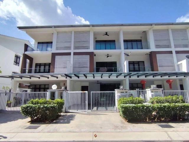 Terraced House for sale in Tanjong Sepat, Selangor