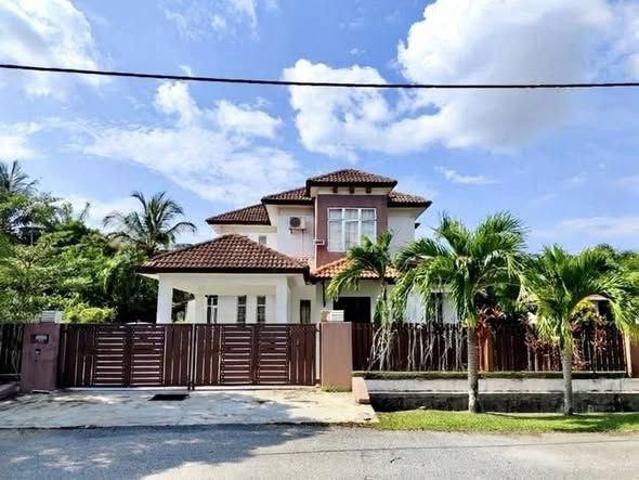 Bungalow for sale in Tanjong Sepat, Selangor