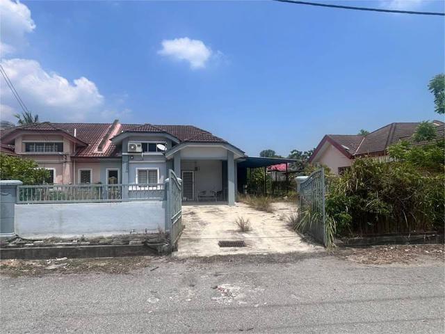 Residential House for sale in Tanjong Sepat, Selangor