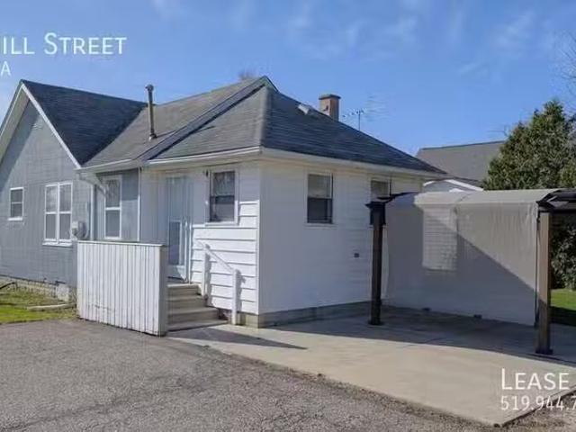 House for rent in Kingsville, Ontario