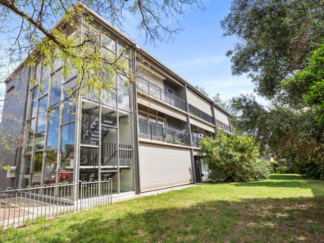 Apartment for rent in Adelaide