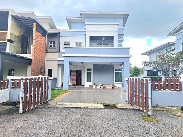 Residential House for sale in Nilai, Negeri Sembilan