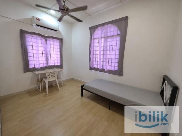 Room for rent in Petaling, Alam Impian