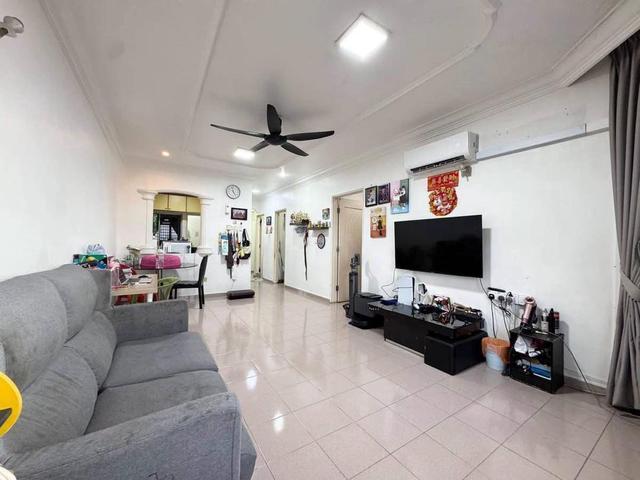 Apartment for sale in Bandar Baru Permas Jaya, Kampung Senibong