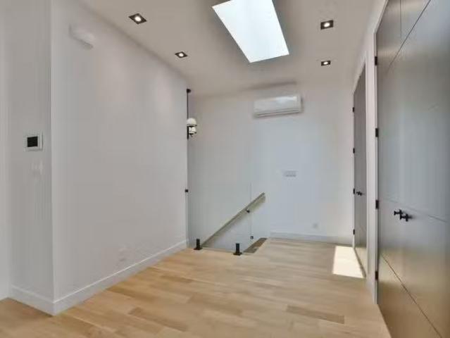 Condo for rent in St. Leonard's, Quebec