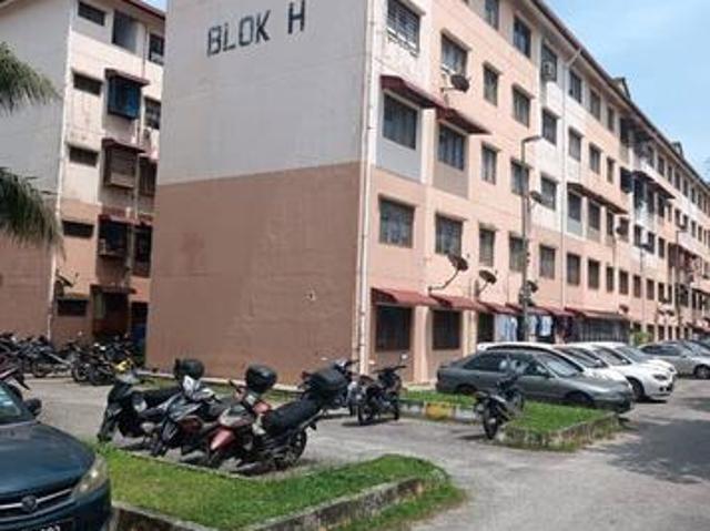 Flat for sale in Kajang, Langat