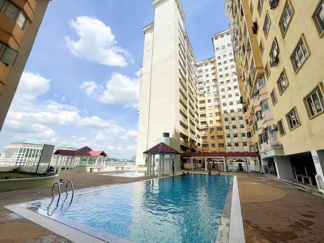 Serviced Residence for sale in Seri Kembangan, Majlis Bandaraya Subang Jaya