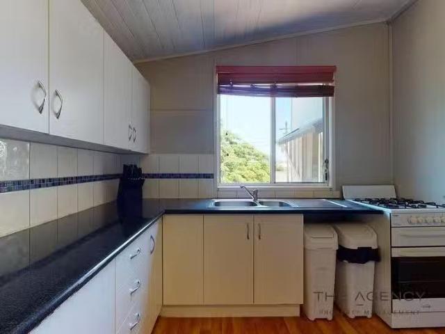 Apartment for rent in Allenstown, Queensland