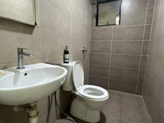 Room for rent in Petaling, Alam Impian