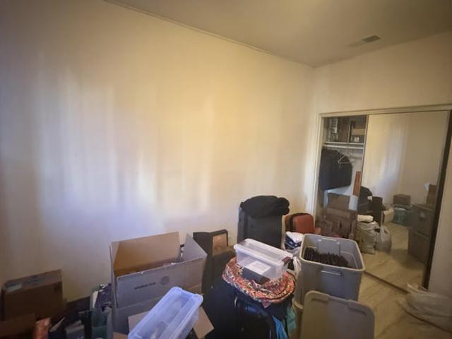 Room for rent in Van Nuys Neighborhood Council District, Canoga Park