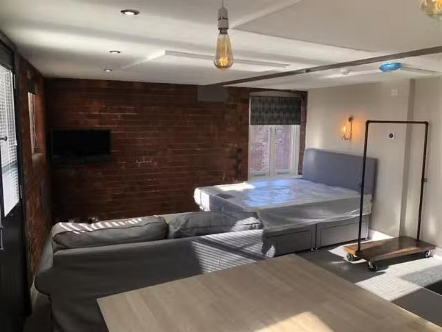 House for rent in South Lane, West Yorkshire
