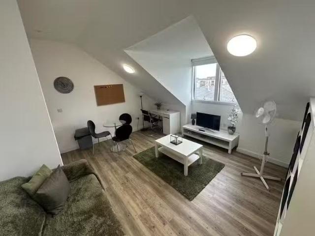 House for rent in Rushall, Primrose