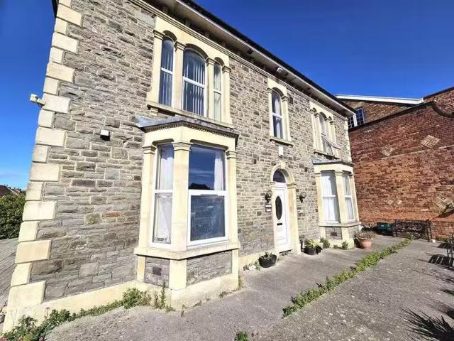 House for rent in Kingswood, School House