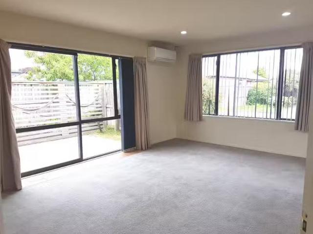 House for rent in Chaslands, Canterbury