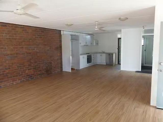 Apartment for rent in Tin Can Bay, Queensland