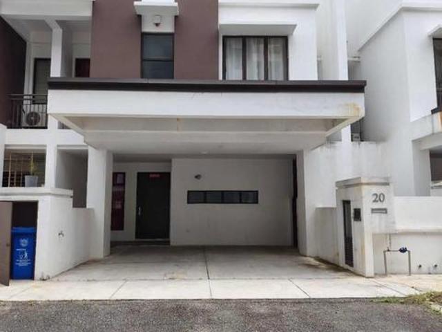 Townhouse for sale in Shah Alam, Petaling