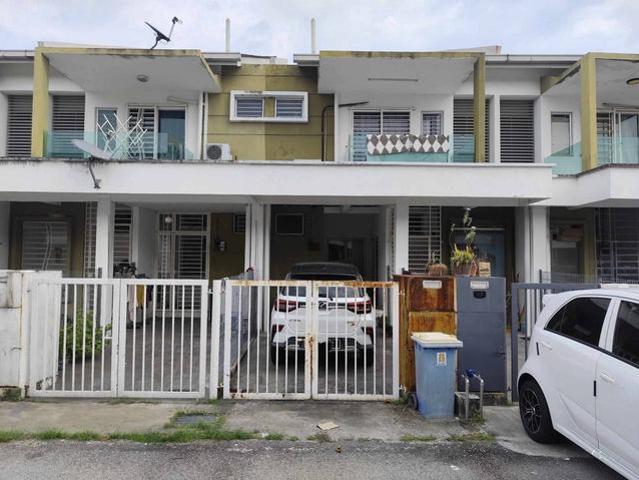 Townhouse for sale in Jenjarom, Selangor