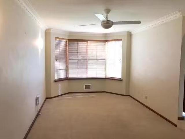 House for rent in Como, Western Australia