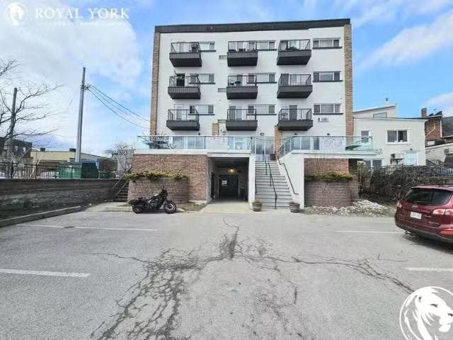 Condo for rent in Downtown Barrie, Barrie